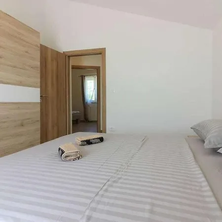 Seve Ii Comfortable Holiday Pula